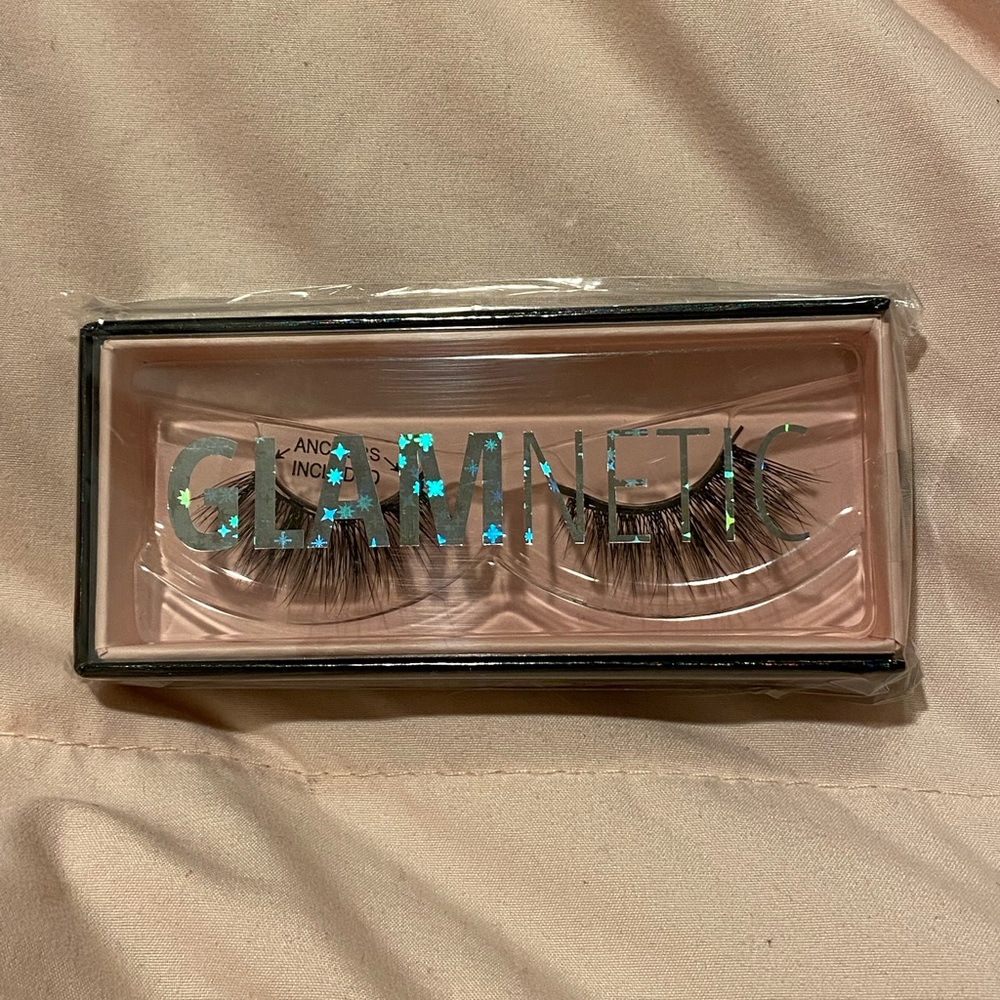Glamnetic Bella Lashes